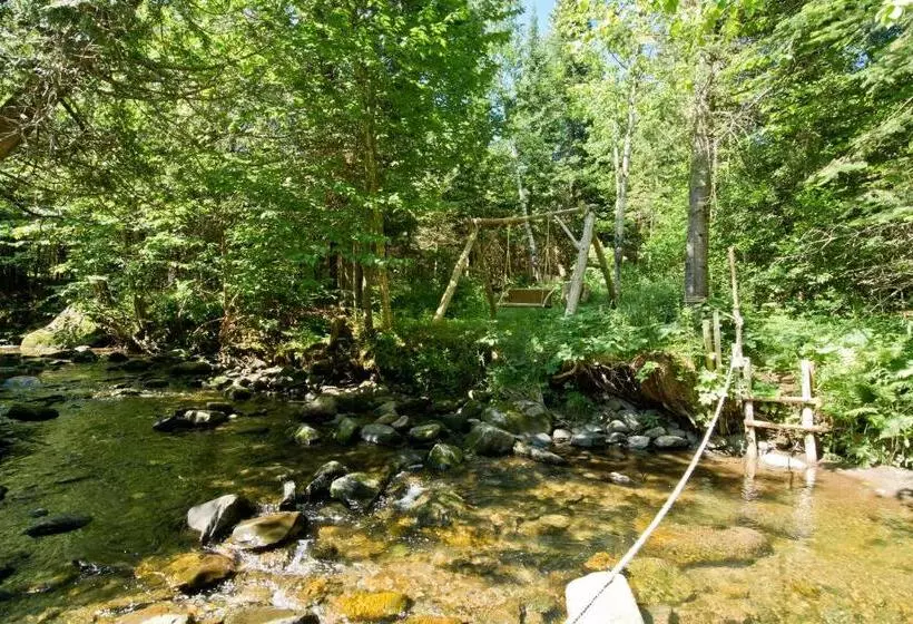 Lomakeskus Camping Chalets Spas Pignons Rouges