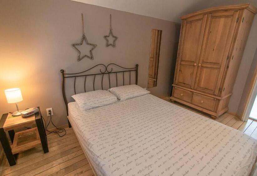 渡假胜地  Camping Chalets Spas Pignons Rouges