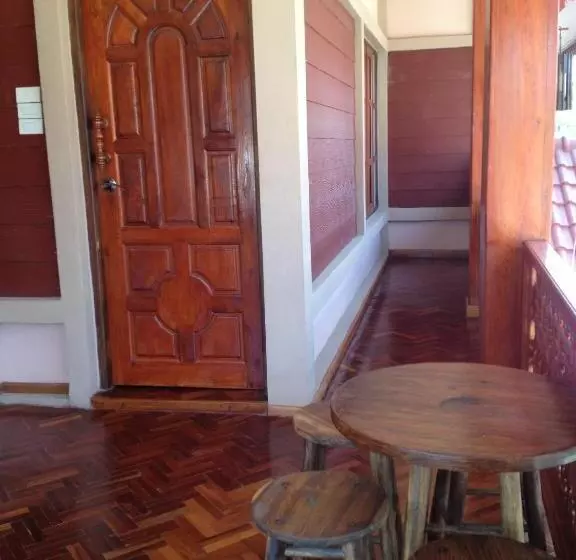 リゾートホテル Chok Wasana Guest House