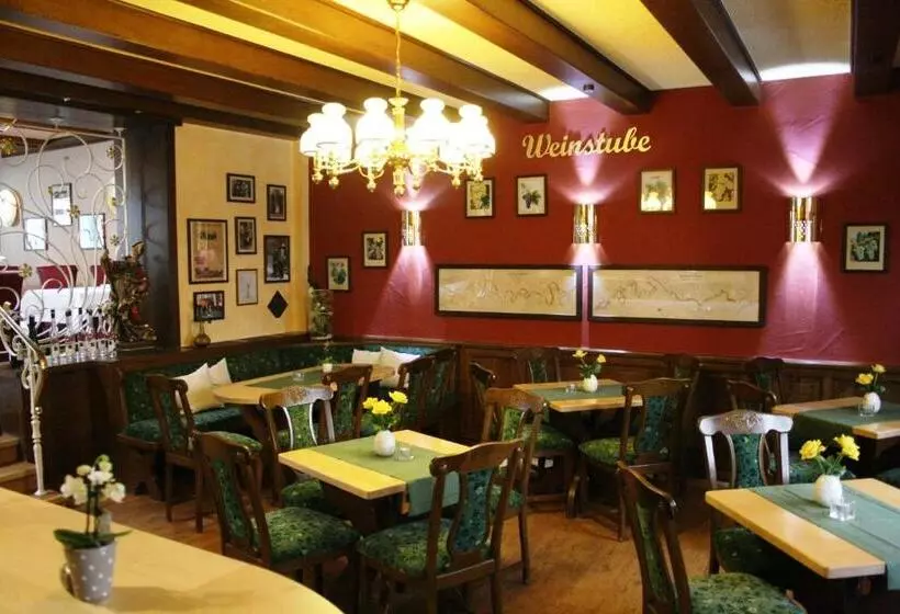 Weinhotel Hubertus Garni