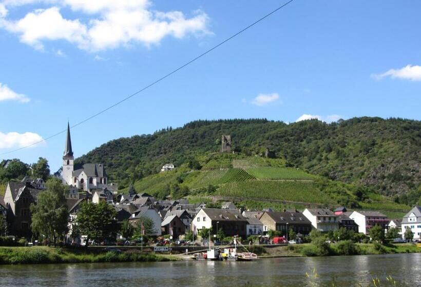 Weinhotel Hubertus Garni