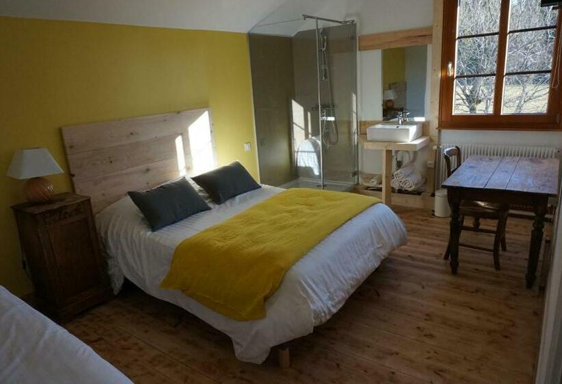 ユースホステル Auberge De La Perdrix