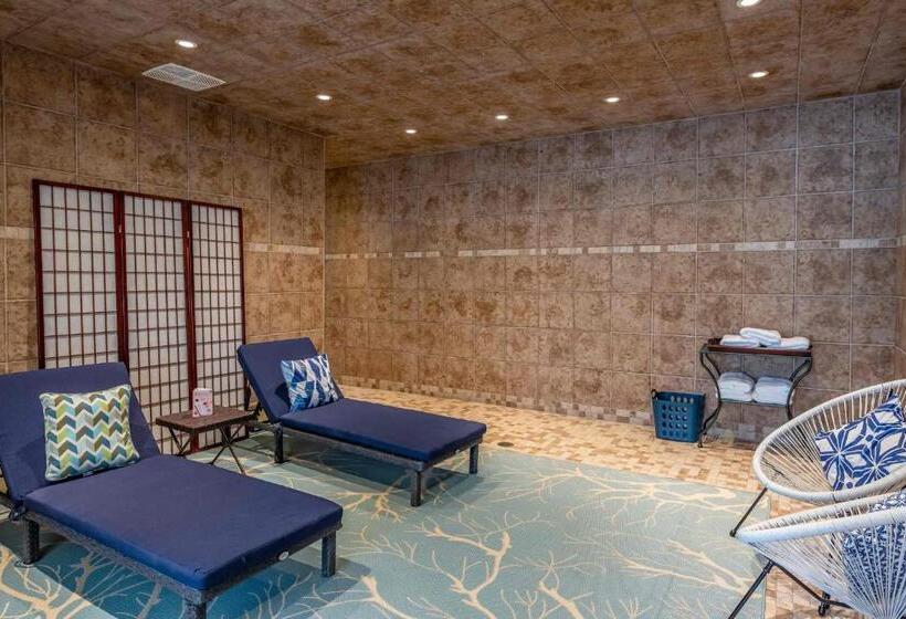 ユースホステル The Inn At Cobble Beach