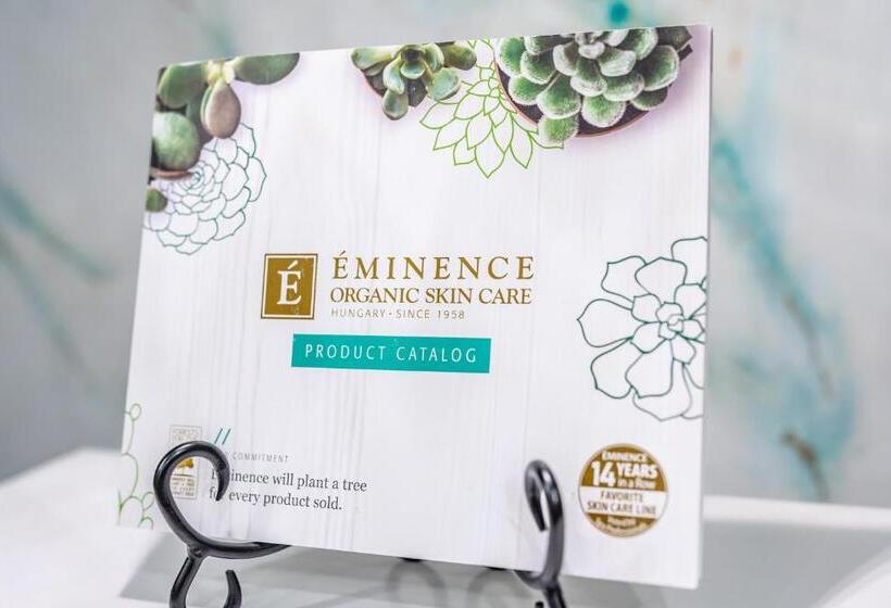 ユースホステル The Inn At Cobble Beach