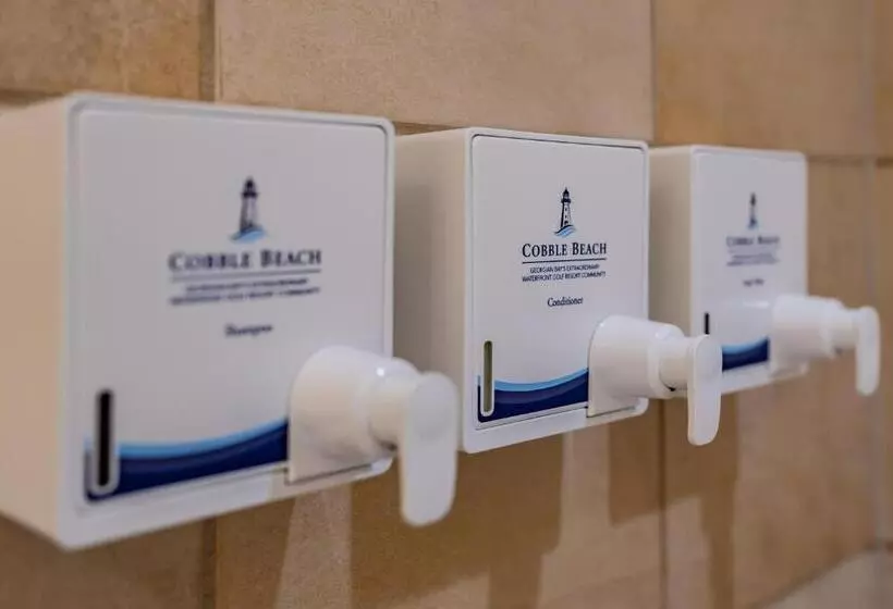 Retkeilymaja The Inn At Cobble Beach