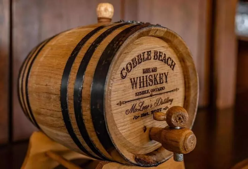 Retkeilymaja The Inn At Cobble Beach