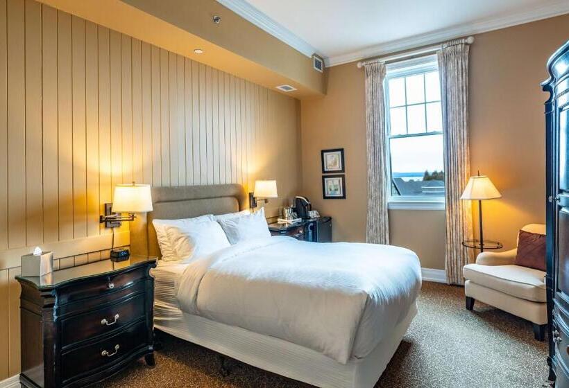 ユースホステル The Inn At Cobble Beach