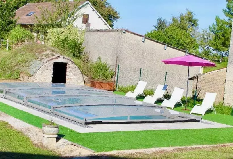 ベッドアンドブレックファースト Chambres D Hôtes Aux Portes Des Tumuli