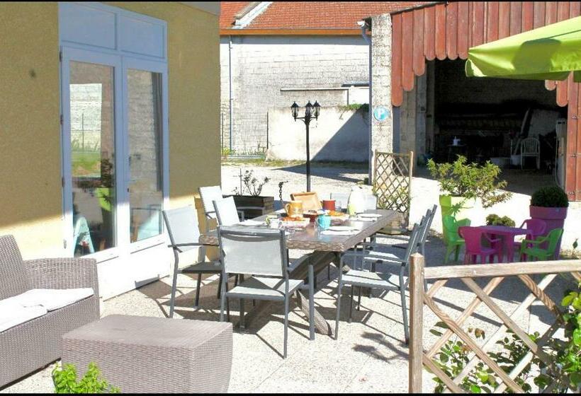 住宿加早餐  Chambres D Hôtes Aux Portes Des Tumuli