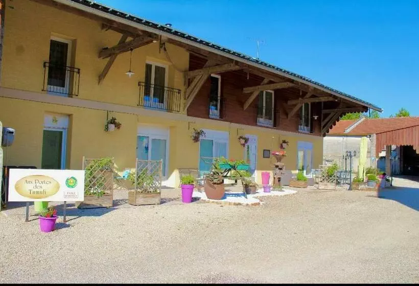 ベッドアンドブレックファースト Chambres D Hôtes Aux Portes Des Tumuli