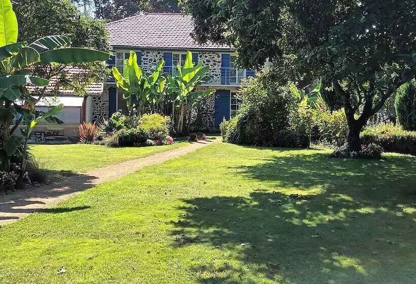 Aamiaismajoitus (B&B) Chambre D Hôtes L Airial