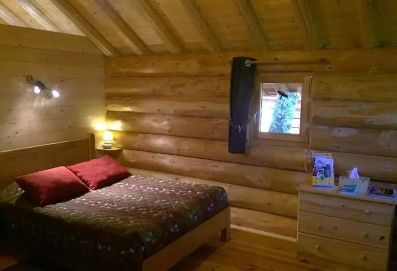 ベッドアンドブレックファースト Chambres D Hôtes La Gargaille