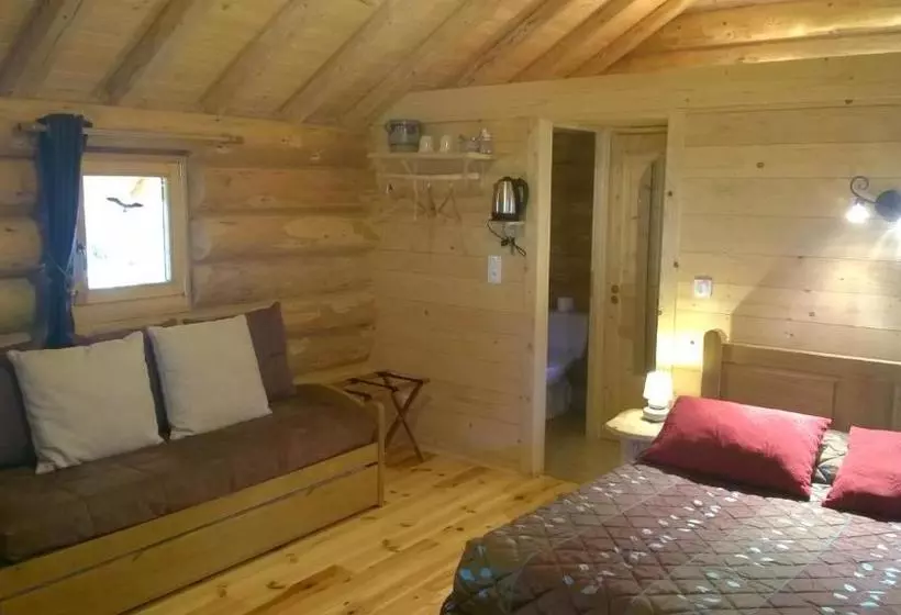 ベッドアンドブレックファースト Chambres D Hôtes La Gargaille