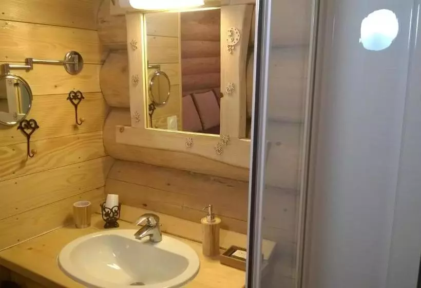 ベッドアンドブレックファースト Chambres D Hôtes La Gargaille