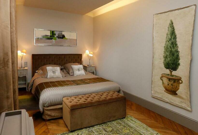 צימר Château De Briante