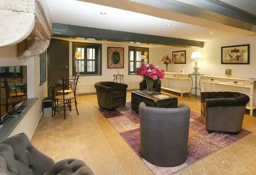 ベッドアンドブレックファースト Château De Briante