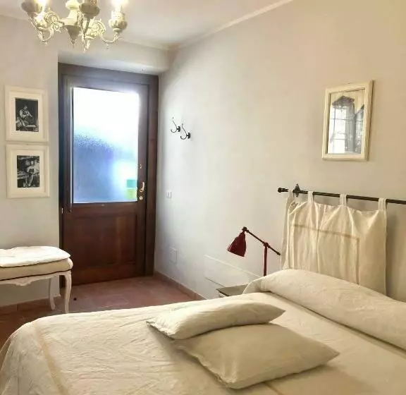 Aamiaismajoitus (B&B) La Fontana Di Nonna Checchina