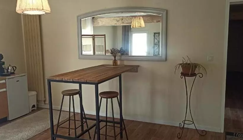 Aamiaismajoitus (B&B) La Maison De Charlotte   Chambres D Hôtes Futuroscope