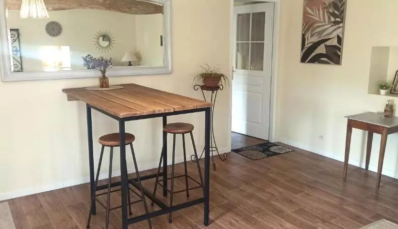 Aamiaismajoitus (B&B) La Maison De Charlotte   Chambres D Hôtes Futuroscope