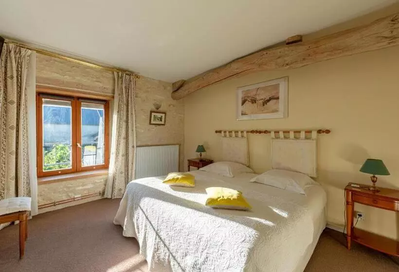 Aamiaismajoitus (B&B) La Maison De Charlotte   Chambres D Hôtes Futuroscope