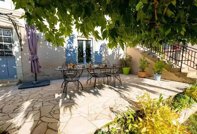 Aamiaismajoitus (B&B) La Maison De Charlotte   Chambres D Hôtes Futuroscope