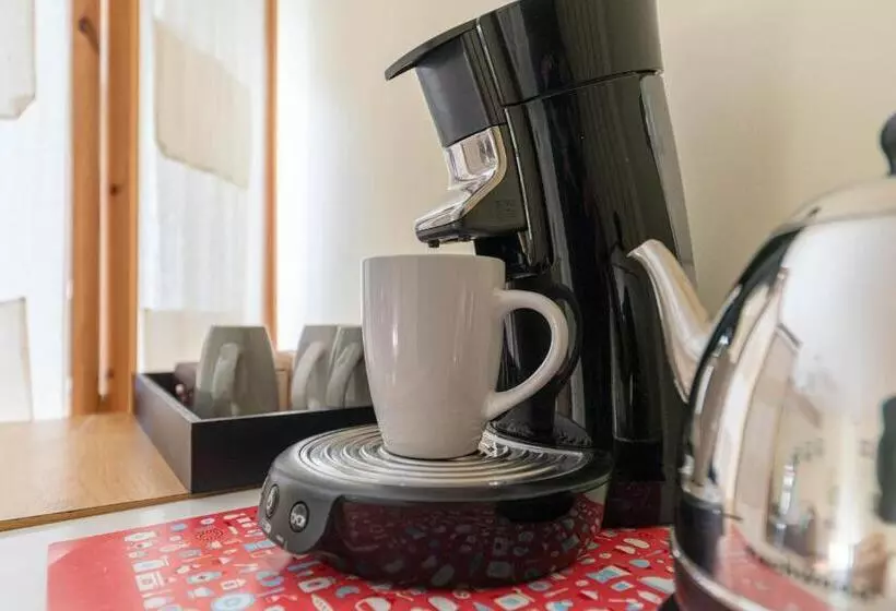 Aamiaismajoitus (B&B) La Maison De Charlotte   Chambres D Hôtes Futuroscope