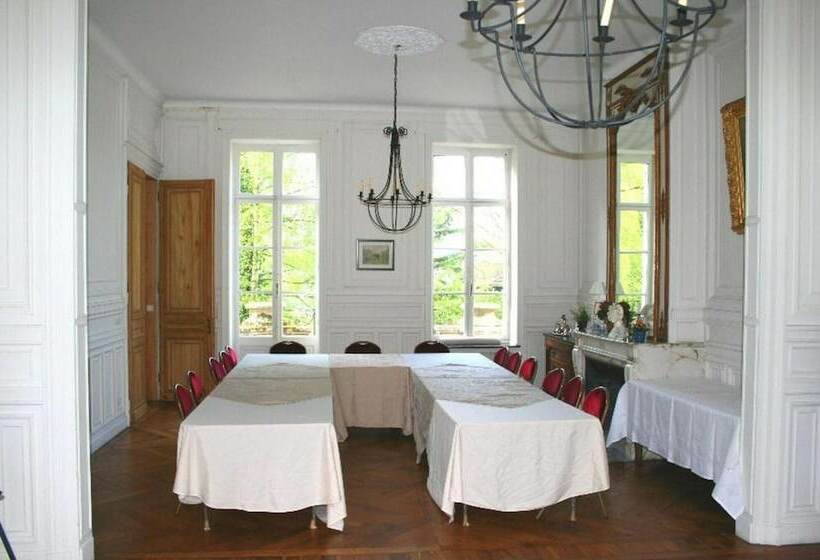 Bed and Breakfast Le Chateau De Philiomel