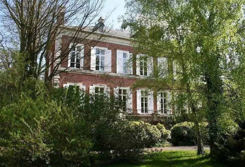 Aamiaismajoitus (B&B) Le Chateau De Philiomel