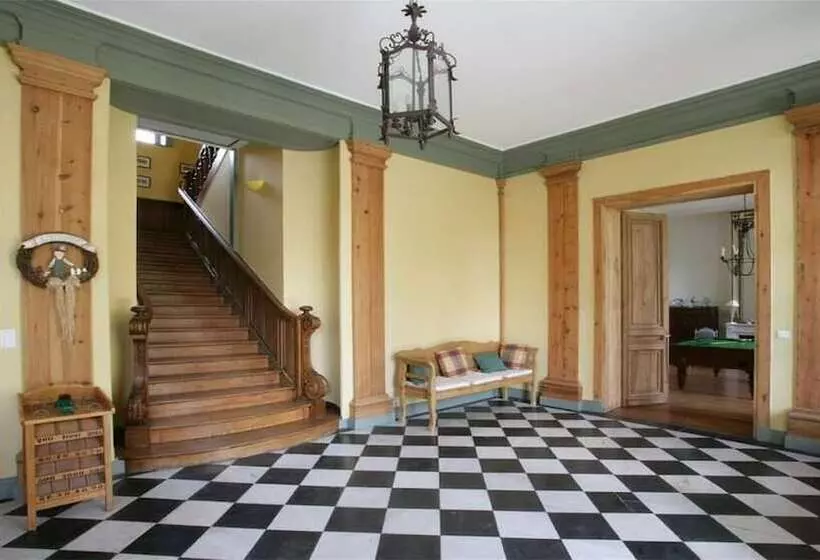 Aamiaismajoitus (B&B) Le Chateau De Philiomel