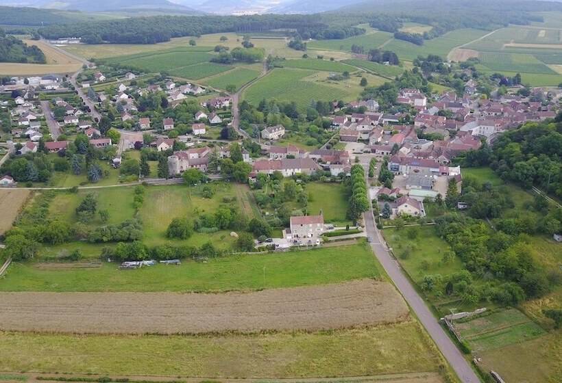 مبيت وإفطار Le Verger Des Hautes Côtes De Nuits