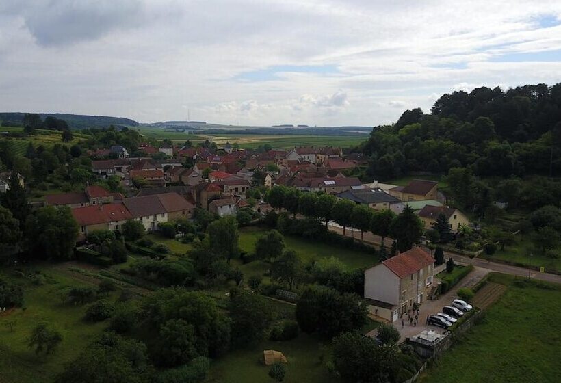 مبيت وإفطار Le Verger Des Hautes Côtes De Nuits