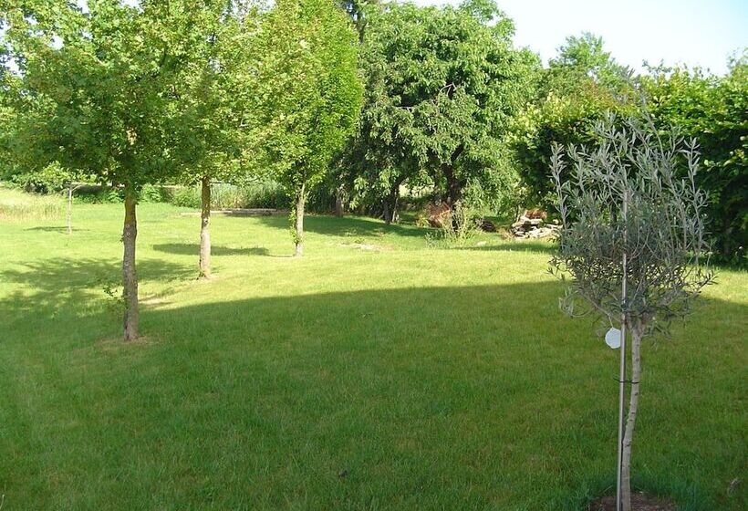 مبيت وإفطار Le Verger Des Hautes Côtes De Nuits