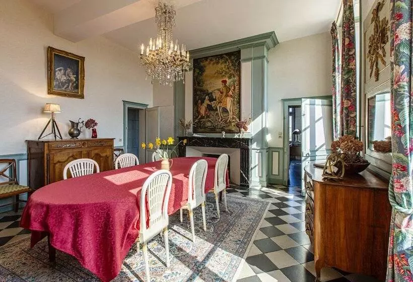 Aamiaismajoitus (B&B) Manoir De La Voute Maison D'hôtes