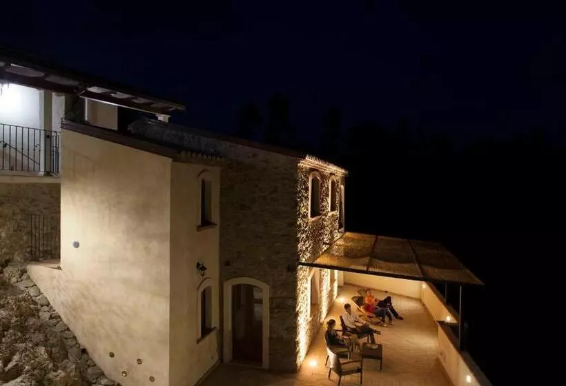 Hotelli Agunì Agriturismo E Locanda