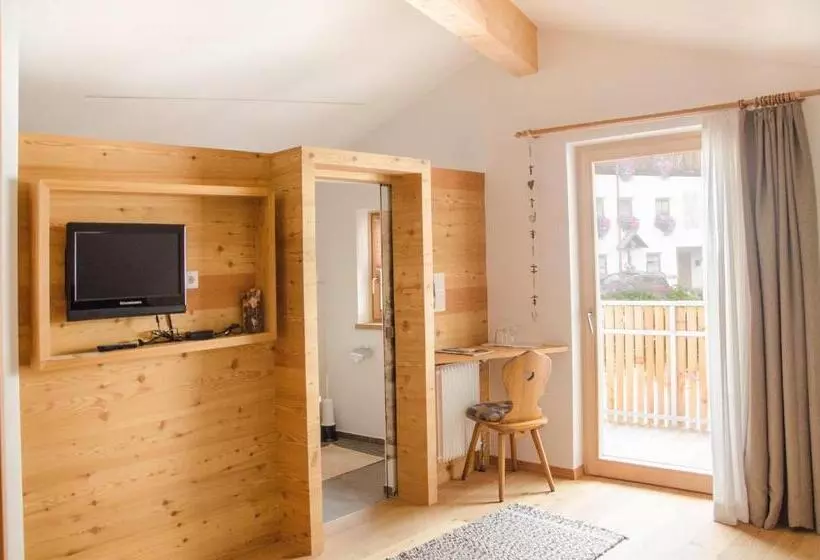 Hotelli Gasthof Gemse