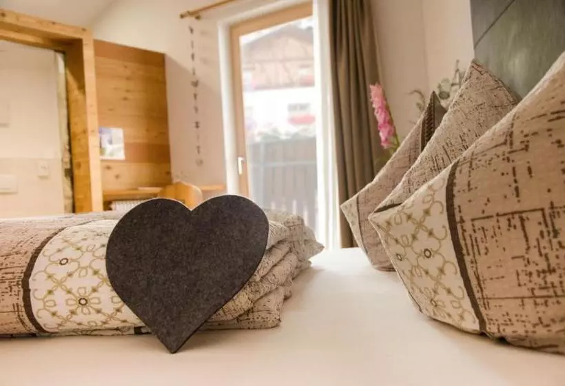 Hotelli Gasthof Gemse