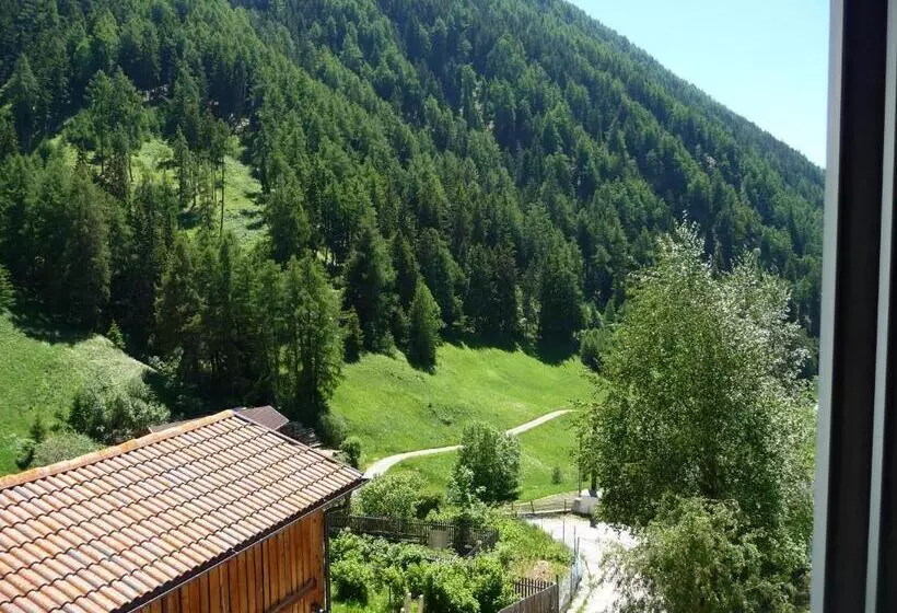 Hotelli Gasthof Gemse