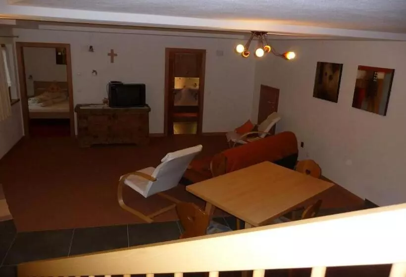 Hotelli Gasthof Gemse