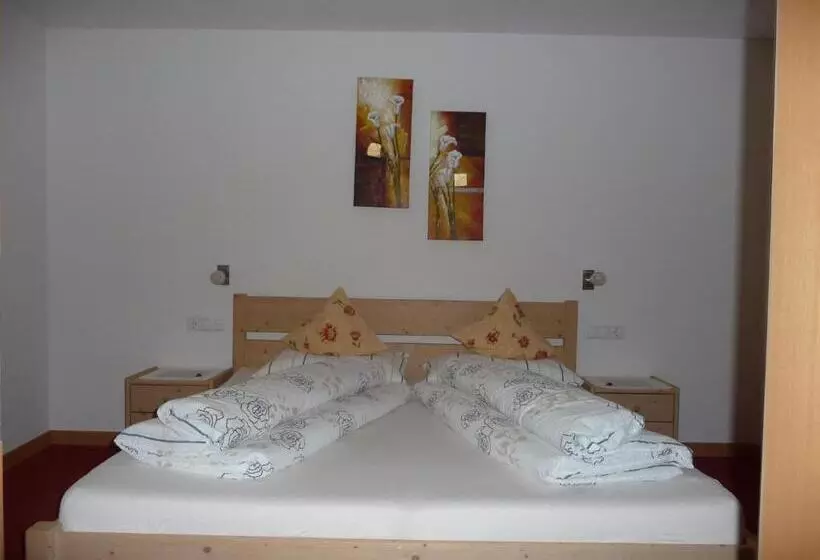 Hotelli Gasthof Gemse