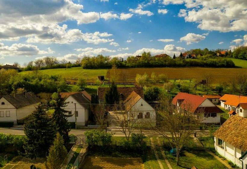 Отель Noresa étterem és Panzió