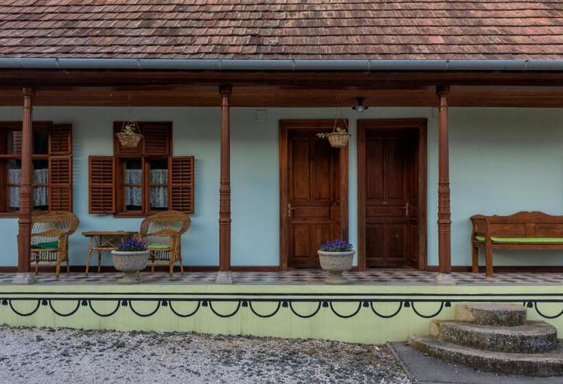 Отель Noresa étterem és Panzió