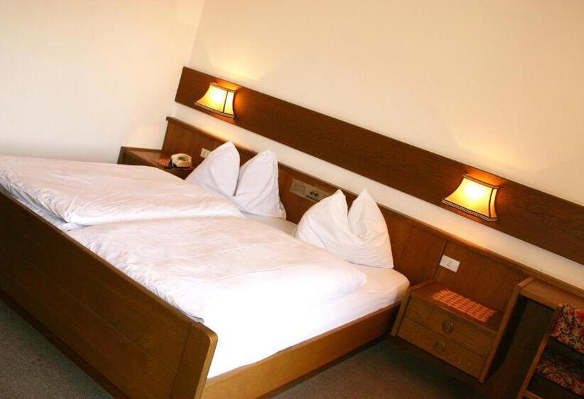 ホテル Panoramapension Etschblick