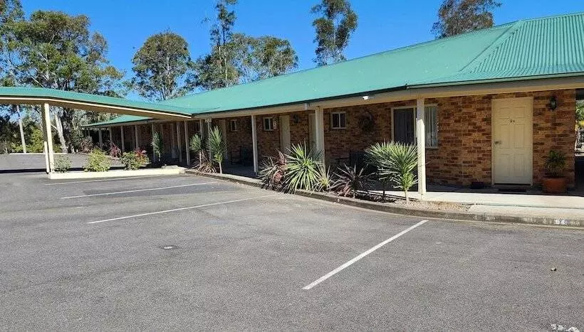 モーテル Golf Club Motor Inn Wingham