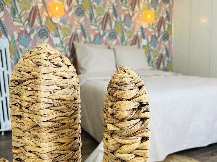 Motel Les Broussailles