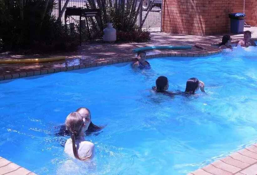 Motelli Moore Park Beach Inn