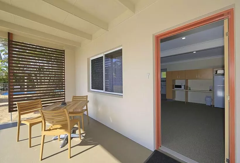 Motelli Moore Park Beach Inn