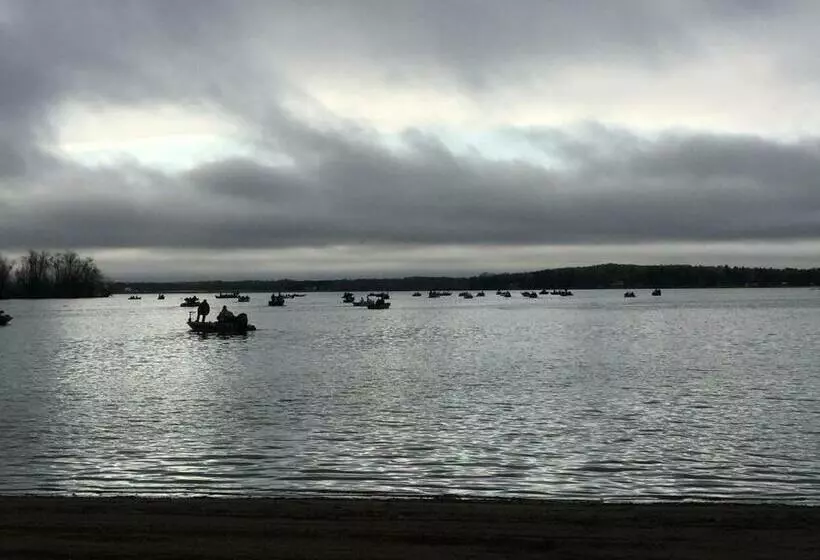 Park Place Motel & Suites