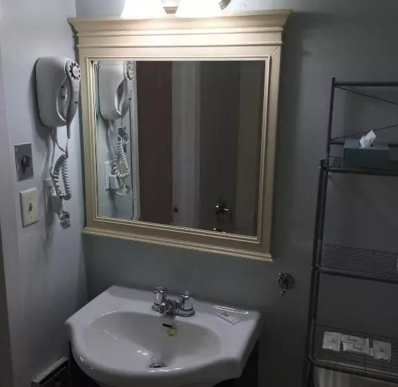 Park Place Motel & Suites