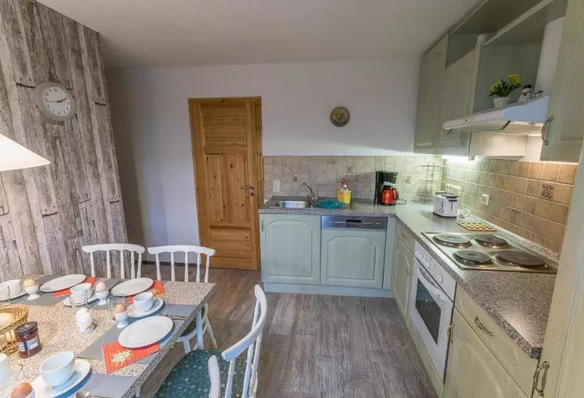 ペンション Landhaus Rundblick Im Elbsandsteingebirge Bei Bad Schandau