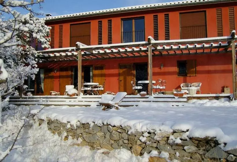 ペンション Maison Rouge